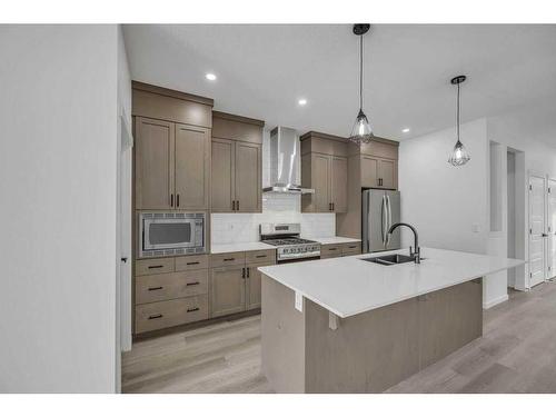 166 Edith Road Nw, Calgary, AB - Indoor Photo Showing Kitchen With Double Sink With Upgraded Kitchen