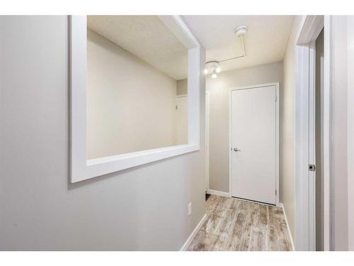 3513 43 Street Sw, Calgary, AB - Indoor Photo Showing Other Room