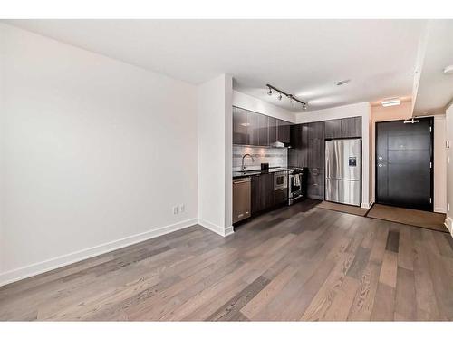 2107-930 6 Avenue Sw, Calgary, AB - Indoor Photo Showing Kitchen