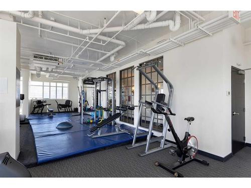 2107-930 6 Avenue Sw, Calgary, AB - Indoor Photo Showing Gym Room