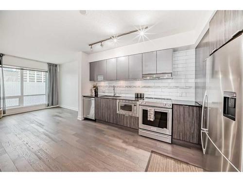 2107-930 6 Avenue Sw, Calgary, AB - Indoor Photo Showing Kitchen With Upgraded Kitchen