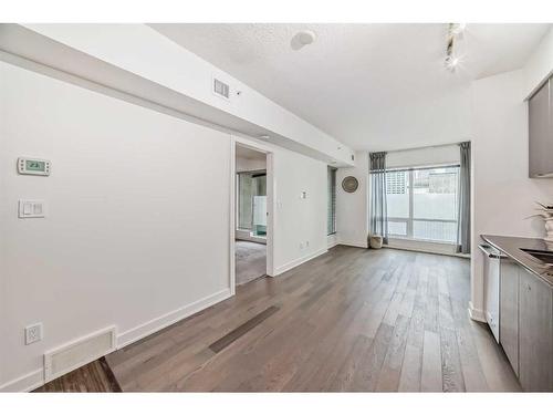 2107-930 6 Avenue Sw, Calgary, AB - Indoor Photo Showing Kitchen