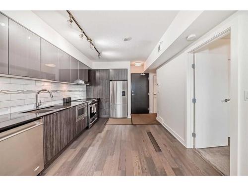 2107-930 6 Avenue Sw, Calgary, AB - Indoor Photo Showing Kitchen