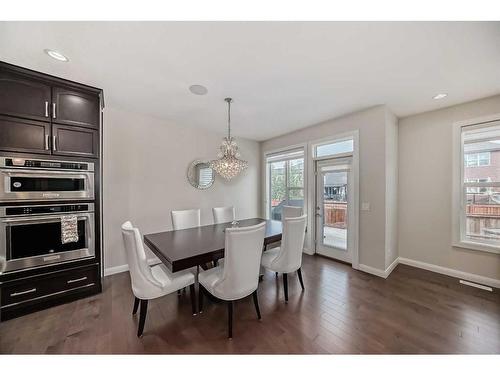 43 Evansglen Circle Nw, Calgary, AB - Indoor Photo Showing Dining Room