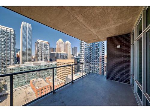 1703-530 12 Avenue Sw, Calgary, AB - Outdoor With Balcony