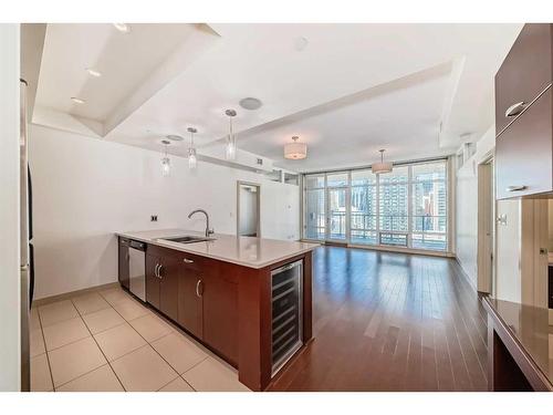 1703-530 12 Avenue Sw, Calgary, AB - Indoor Photo Showing Kitchen