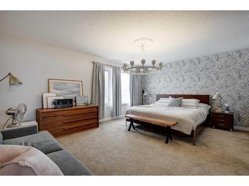 26 Elgin Park Road Se, Calgary, AB - Indoor Photo Showing Bedroom