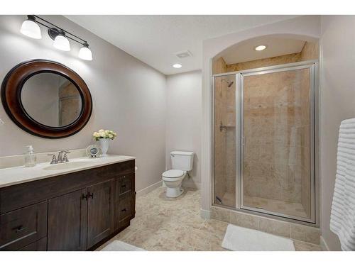 26 Elgin Park Road Se, Calgary, AB - Indoor Photo Showing Bathroom