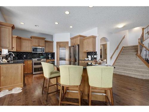 26 Elgin Park Road Se, Calgary, AB - Indoor Photo Showing Kitchen