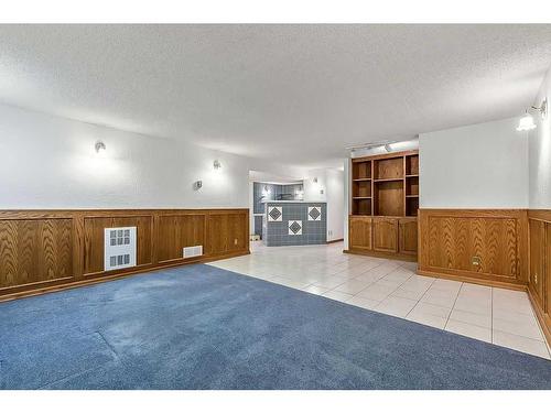 2810 Catalina Boulevard Ne, Calgary, AB - Indoor Photo Showing Other Room