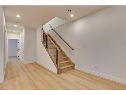 1420 41 Street Sw, Calgary, AB - Indoor Photo Showing Other Room