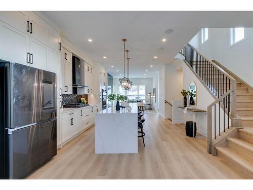 1420 41 Street Sw, Calgary, AB - Indoor Photo Showing Kitchen With Upgraded Kitchen