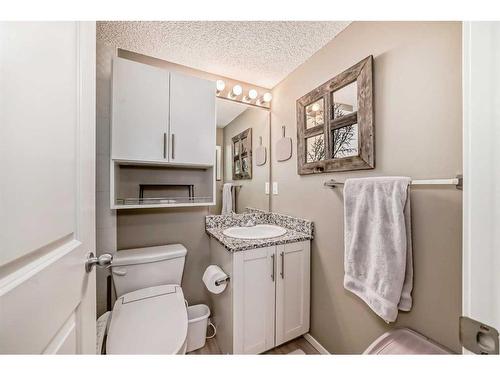 2140-81 Legacy Boulevard Se, Calgary, AB - Indoor Photo Showing Bathroom