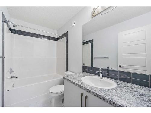 97 Corner Glen Way Ne, Calgary, AB - Indoor Photo Showing Bathroom