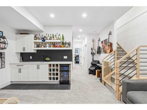 2621 34 Street Sw, Calgary, AB - Indoor Photo Showing Other Room