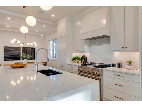 1635 Bowness Road Nw, Calgary, AB - Indoor Photo Showing Kitchen With Double Sink With Upgraded Kitchen