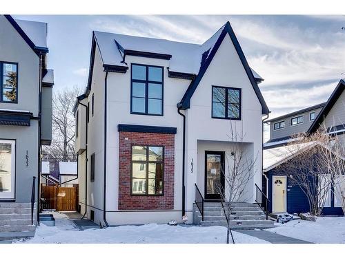 1635 Bowness Road Nw, Calgary, AB - Outdoor