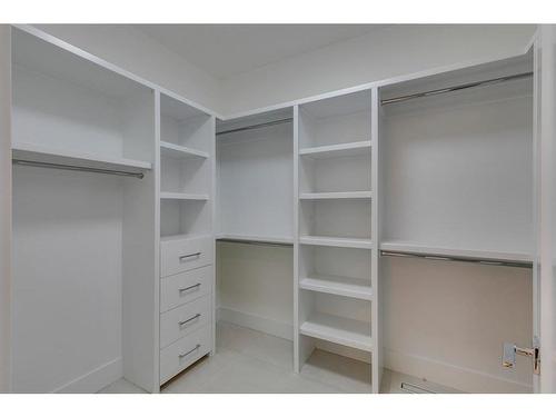 1635 Bowness Road Nw, Calgary, AB - Indoor With Storage