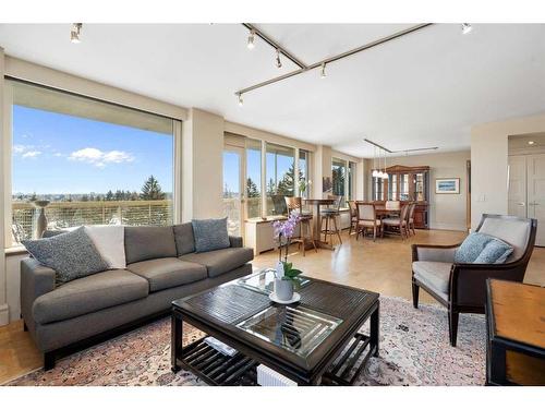 606,607-3316 Rideau Place Sw, Calgary, AB - Indoor Photo Showing Living Room