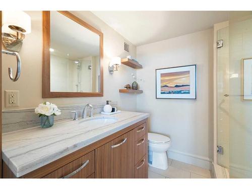 606,607-3316 Rideau Place Sw, Calgary, AB - Indoor Photo Showing Bathroom