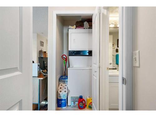 2217-6224 17 Avenue Se, Calgary, AB - Indoor Photo Showing Laundry Room