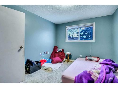 190 Whitefield Drive Ne, Calgary, AB - Indoor Photo Showing Bedroom