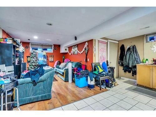 190 Whitefield Drive Ne, Calgary, AB - Indoor Photo Showing Other Room