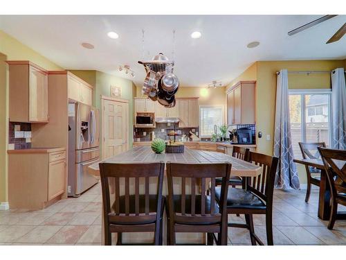 304 Oakmere Way, Chestermere, AB - Indoor Photo Showing Dining Room