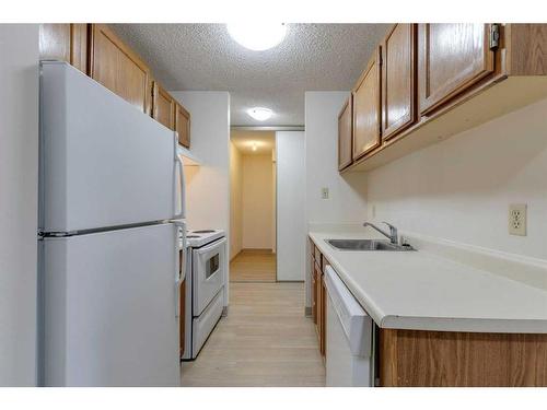 711-924 14 Avenue Sw, Calgary, AB - Indoor Photo Showing Kitchen