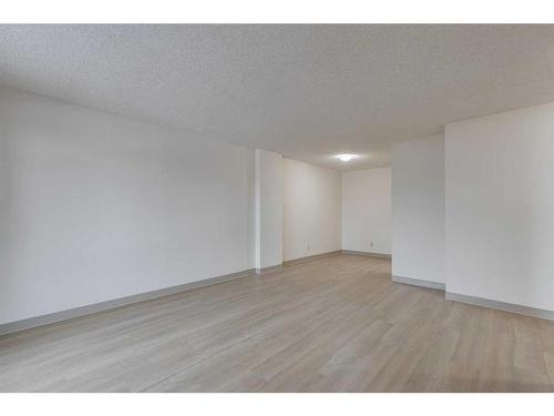 711-924 14 Avenue Sw, Calgary, AB - Indoor Photo Showing Other Room