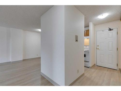 711-924 14 Avenue Sw, Calgary, AB - Indoor Photo Showing Other Room