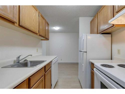 711-924 14 Avenue Sw, Calgary, AB - Indoor Photo Showing Kitchen