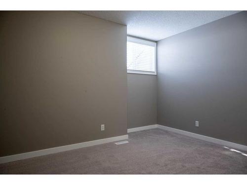 27 Somervale Park Sw, Calgary, AB - Indoor Photo Showing Other Room