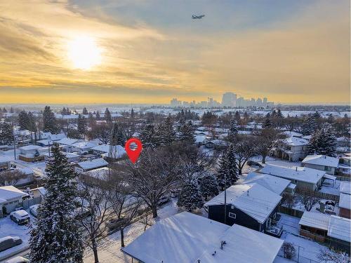 1919 & 1923 9A Avenue Ne, Calgary, AB - Outdoor With View