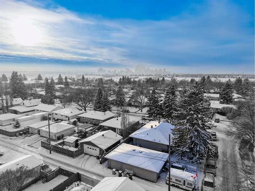 1919 & 1923 9A Avenue Ne, Calgary, AB - Outdoor With View