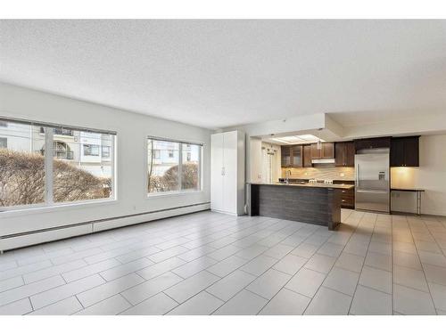 110-114 15 Avenue Sw, Calgary, AB - Indoor