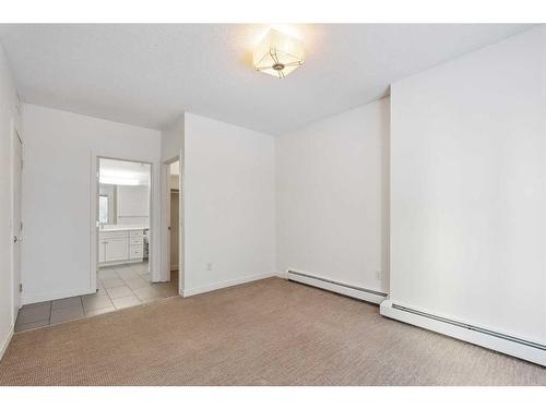 110-114 15 Avenue Sw, Calgary, AB - Indoor Photo Showing Other Room