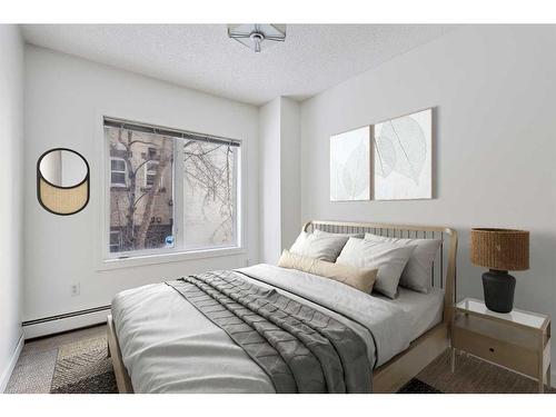 110-114 15 Avenue Sw, Calgary, AB - Indoor Photo Showing Bedroom