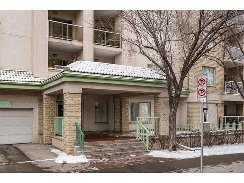 110-114 15 Avenue Sw, Calgary, AB - Outdoor