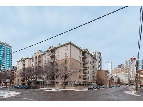 110-114 15 Avenue Sw, Calgary, AB - Outdoor With Facade