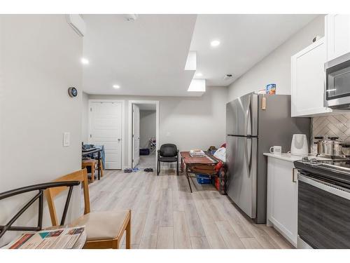 283 Wolf Creek Way Se, Calgary, AB - Indoor Photo Showing Kitchen