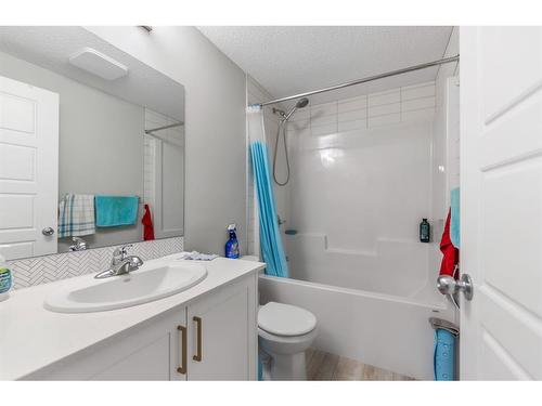 283 Wolf Creek Way Se, Calgary, AB - Indoor Photo Showing Bathroom