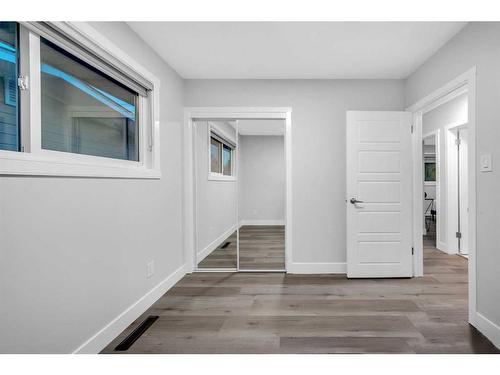 310 Wascana Crescent Se, Calgary, AB - Indoor Photo Showing Other Room