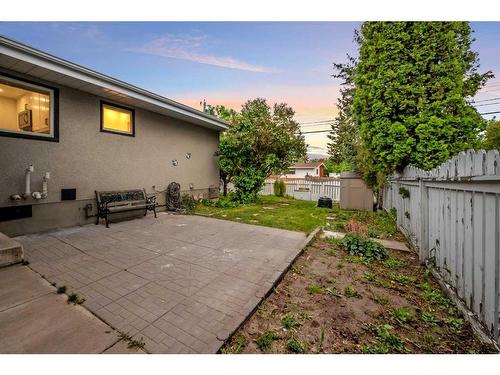 310 Wascana Crescent Se, Calgary, AB - Outdoor