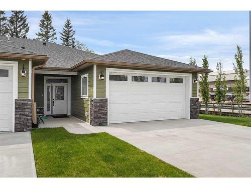 25-610 4 Avenue Sw, Sundre, AB - Outdoor With Facade