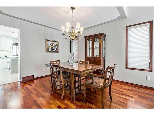 89 Hawkside Road Nw, Calgary, AB - Indoor Photo Showing Dining Room