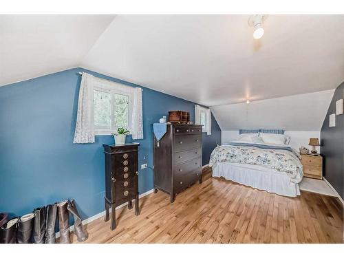 134 2 Street West, Cremona, AB - Indoor Photo Showing Bedroom