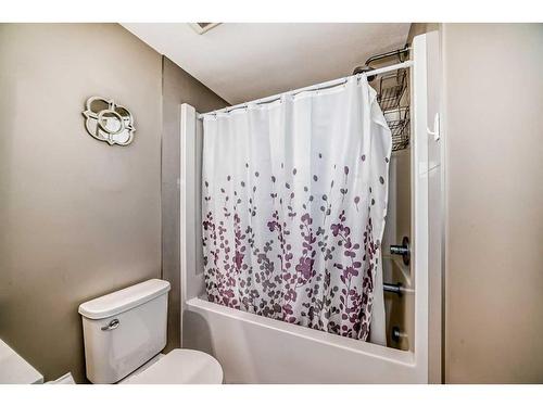 1406-302 Skyview Ranch Drive Ne, Calgary, AB - Indoor Photo Showing Bathroom