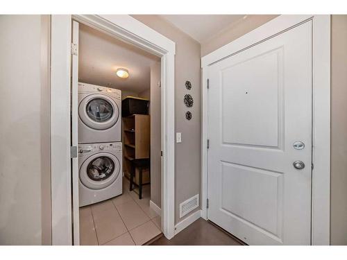 1406-302 Skyview Ranch Drive Ne, Calgary, AB - Indoor Photo Showing Laundry Room