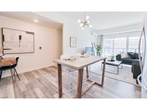 112-120 18 Avenue Sw, Calgary, AB - Indoor